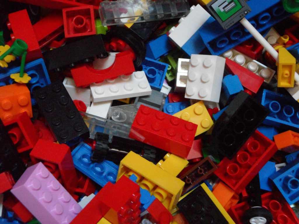 Building blocks in a pile